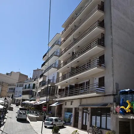 Llevant Apartment *